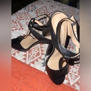 Brand new Black Gianni Bini heels